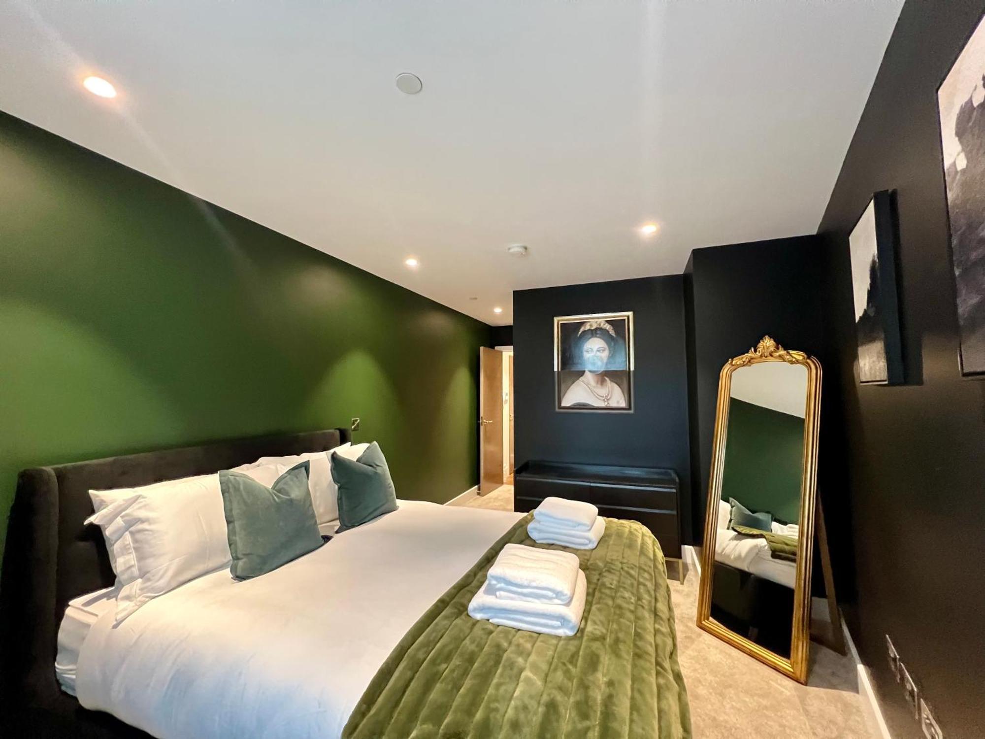The Midnight Garden Escape At Ryedale House Appartement York Buitenkant foto