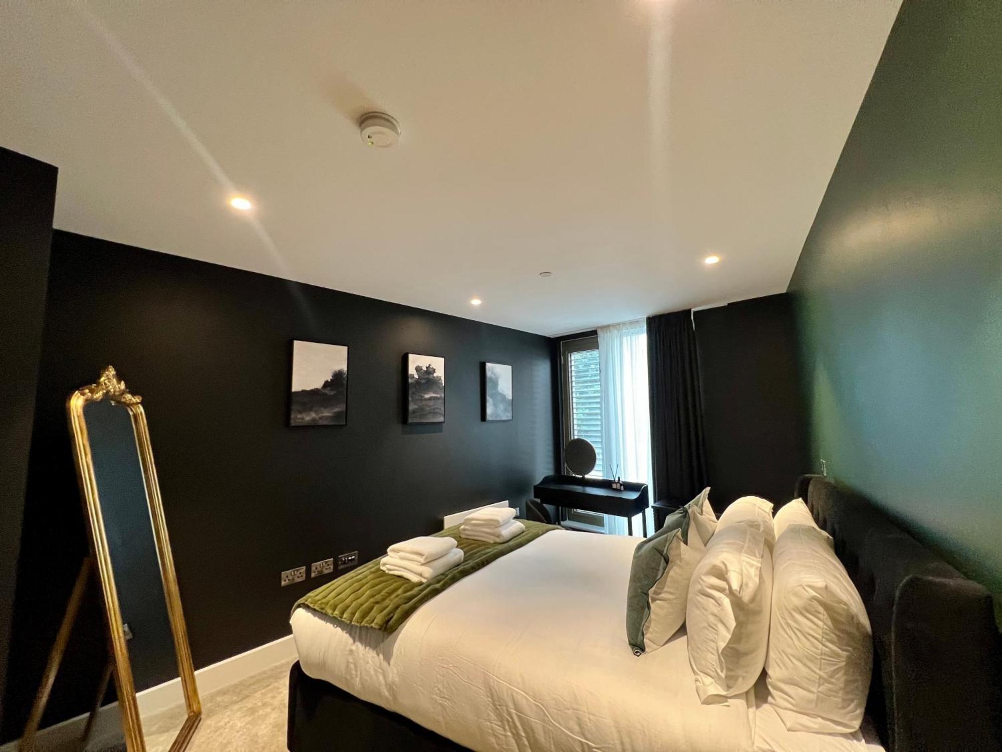 The Midnight Garden Escape At Ryedale House Appartement York Buitenkant foto