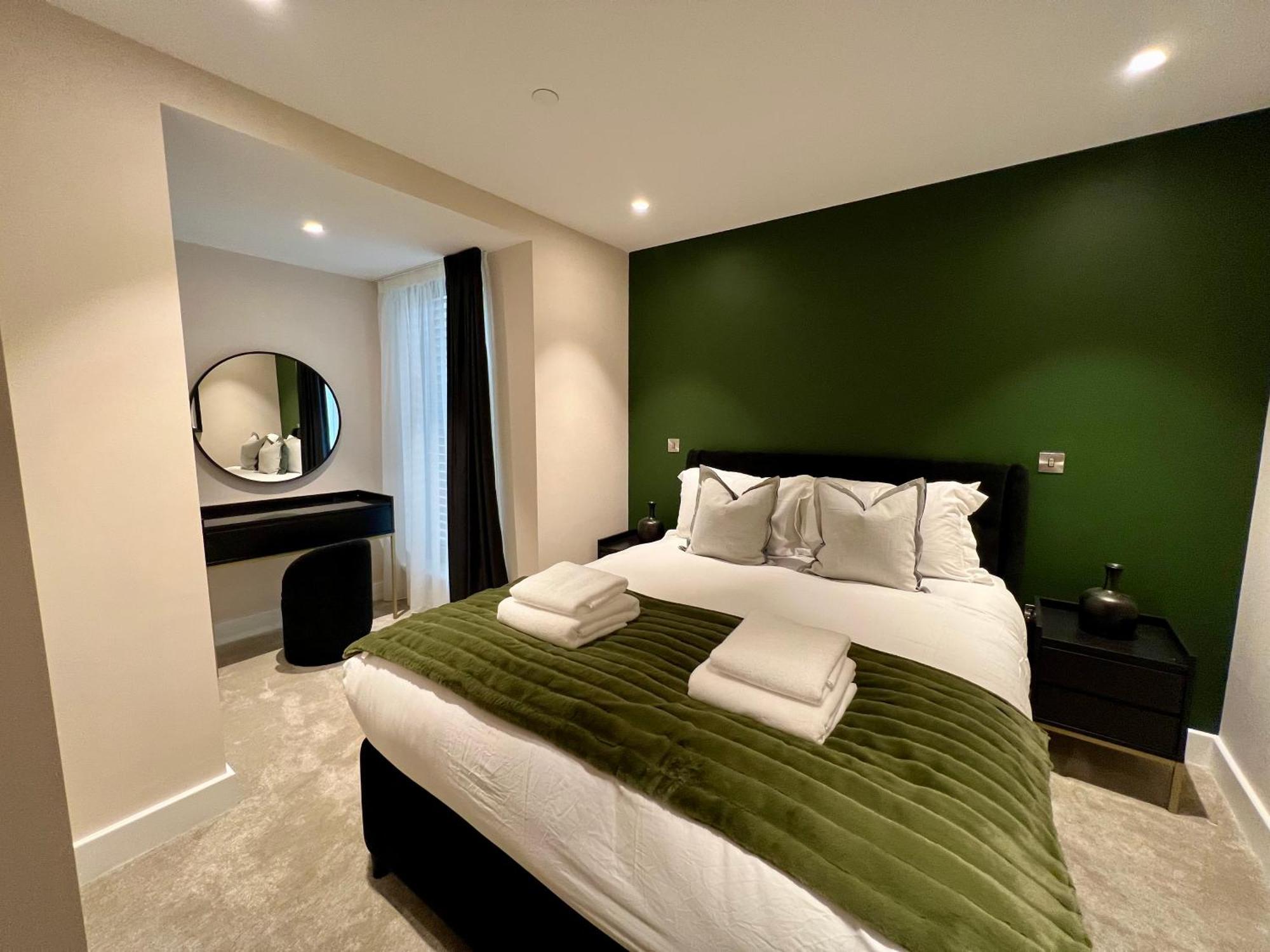 The Midnight Garden Escape At Ryedale House Appartement York Buitenkant foto